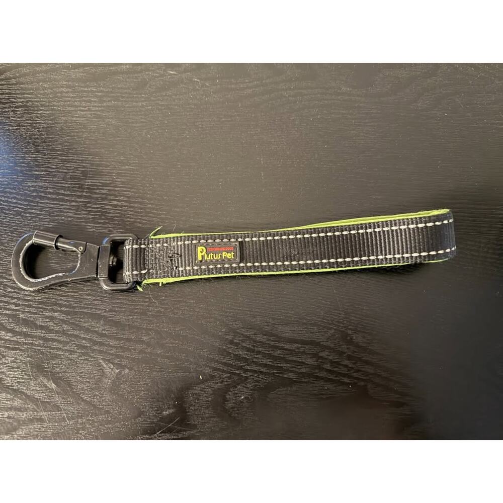 PLUTUS PET 10 Inch Short Dog Leash for Large Dogs with Locking Carabiner Clip